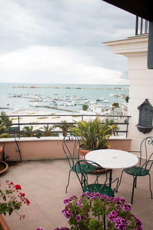 La Dolce Vista - B&B Di Charme Manfredonia Exteriör bild